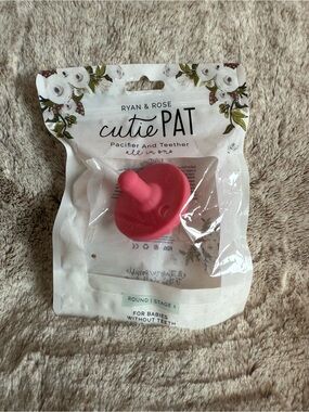Ryan & Rose Cutie Pat Pacifier - Punch Color